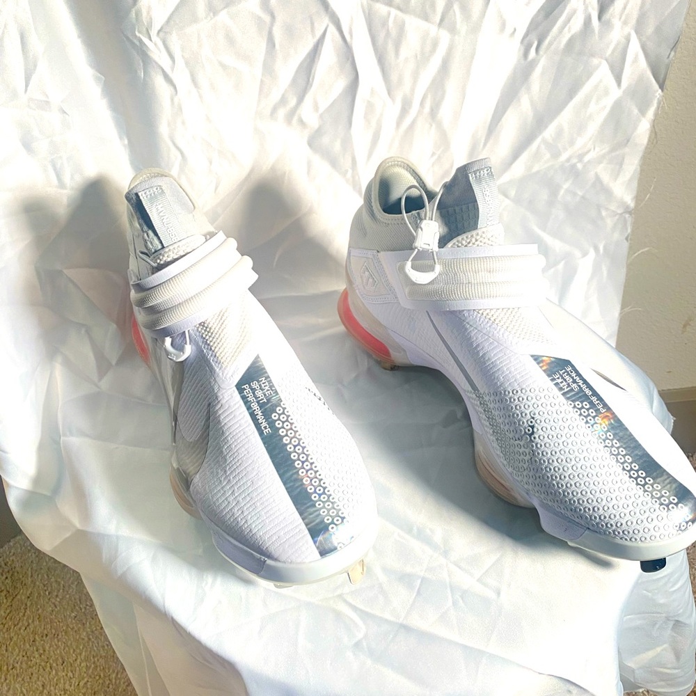 Nike Air Force zoom trout 7 size 13